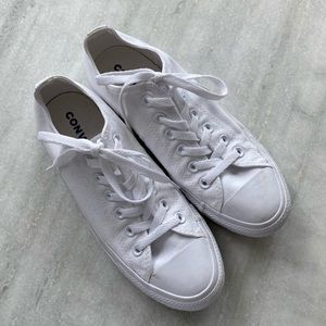 *SOLD* Chuck Taylor All Star — white Converse